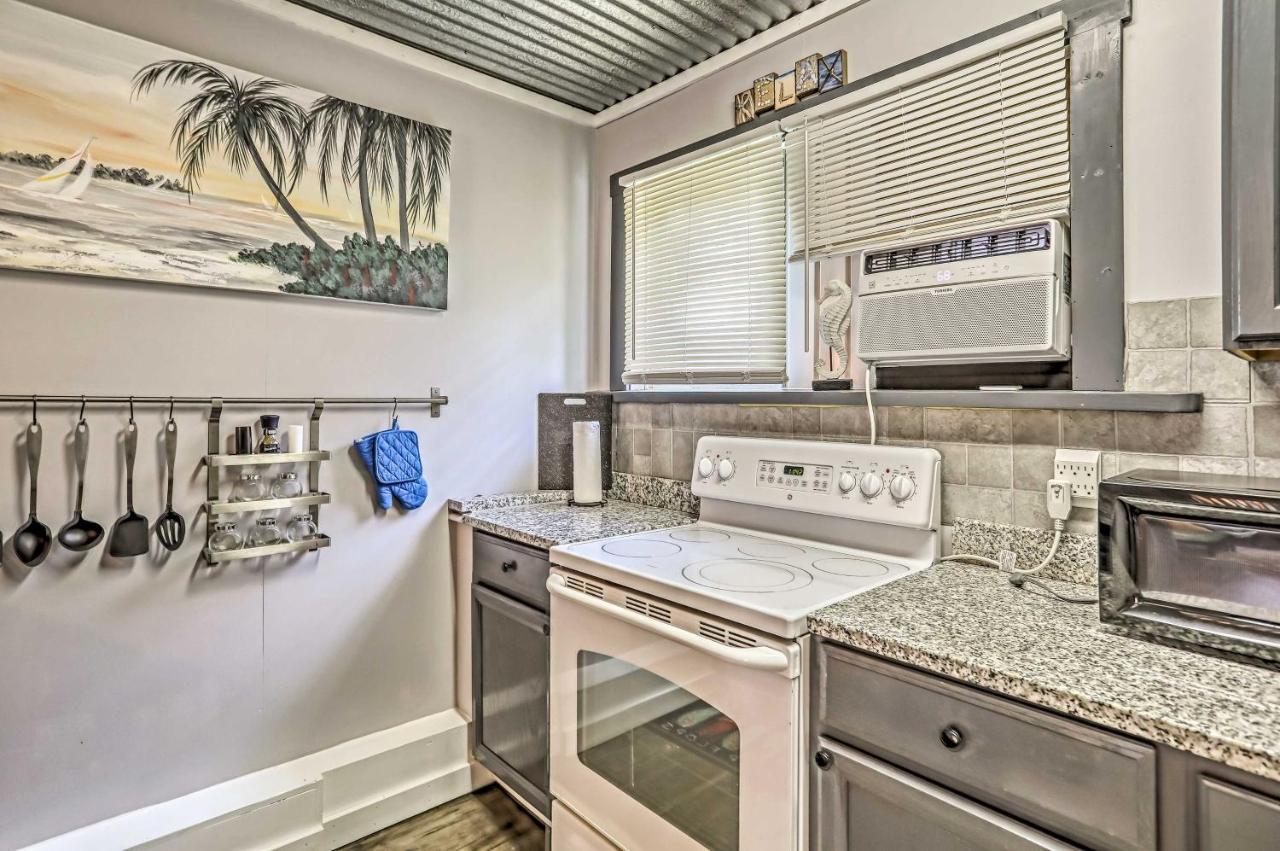 Ocean Isle Beach Studio 1 Mi To Downtown And Pier Exterior photo